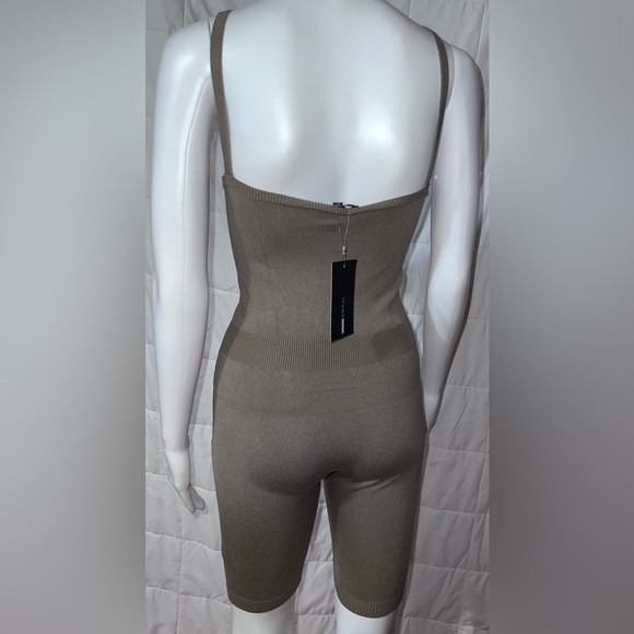 Fashion Nova Romper/Cardigan Set- Light Olive BRAND NEW - Picture 4 of 6